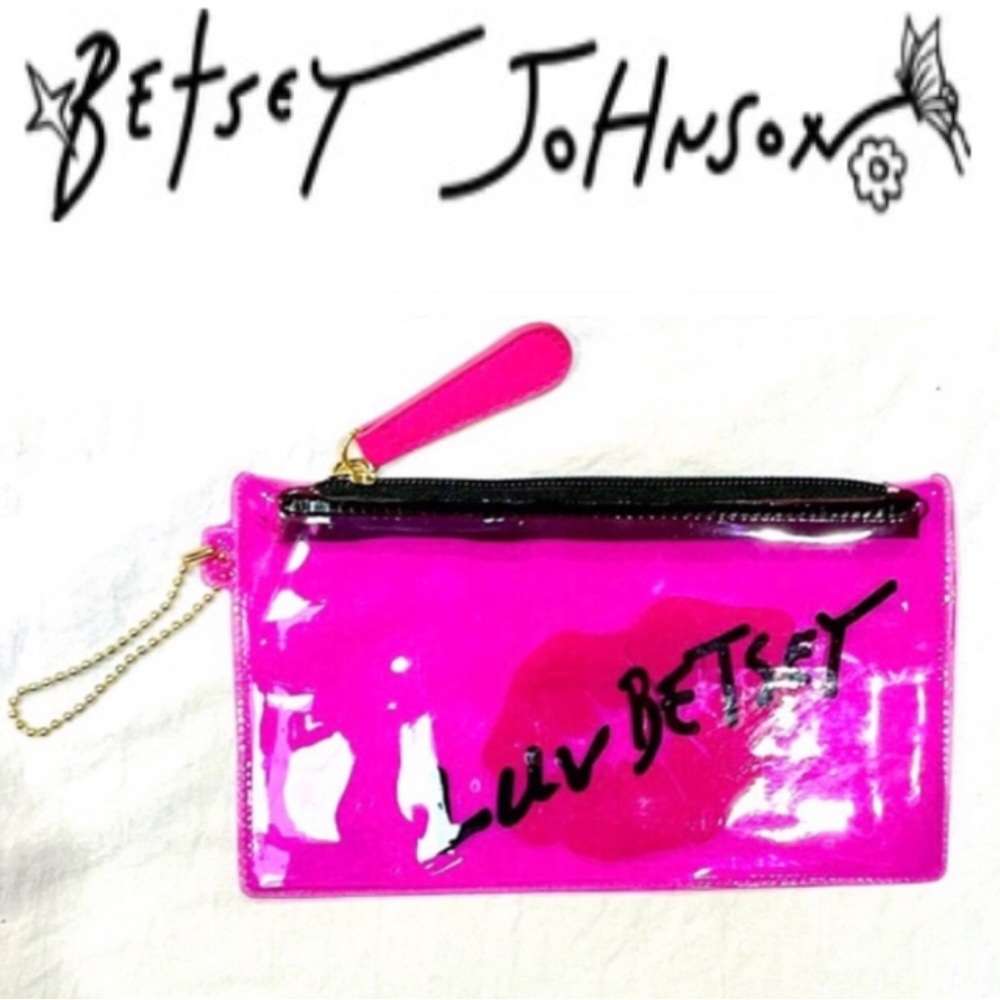 LUV BETSEY JOHNSON Coin Purse Wristlet Pouch Clear Jelly Fuschia Pink Lips NWOT